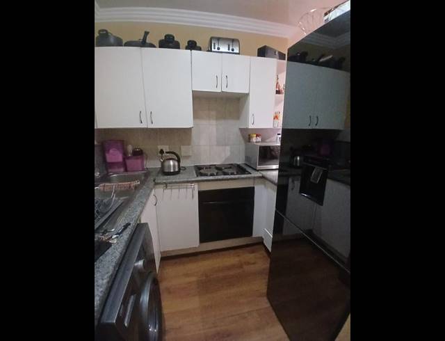 2 BEDROOM APARTMENT FOR SALE IN WILGEHEUWEL